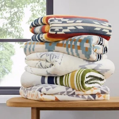 Pendleton Plush Blanket (Select Pattern / Size; King, Queen, Twin) FAST SHIPPING