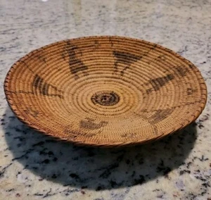 Fine Pima basketry winnowing tray, ca 1900 with a people Celebration design. 9" - Picture 1 of 7