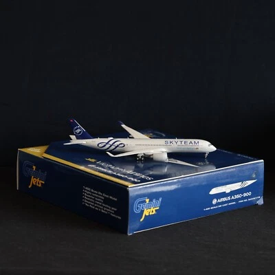 Gemini Jets 1:400 Vietnam Airlines VN-A897 A350-900 GJHVN1778 [SKYTEAM] - Image 1 of 4
