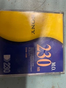 Magneto optical disk - Afbeelding 1 van 1