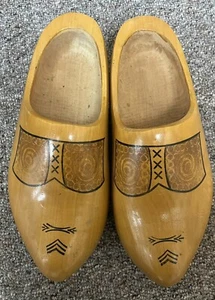 Alte Vintage handgeschnitzte handbemalte holländische Holzschuhe Clogs Holland ~ - Bild 1 von 4