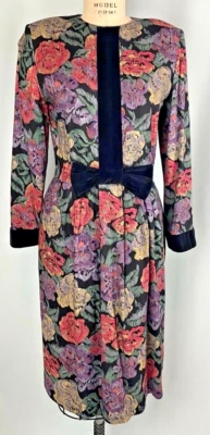 Vintage dress SIZE MEDIUM 8 to 10 shoulder pad floral sheath velvet 80S 90S - Image 1 of 4
