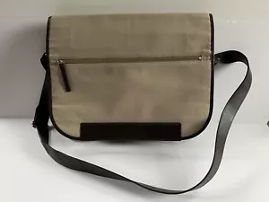 Borsa messenger unisex a tracolla Banana Republic grande neutra tela pelle - Foto 1 di 14