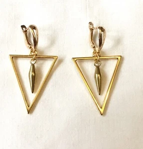 Vergoldete Dreieck Ohrringe mit Hebelverschluss. Mit Mitte.    uk. - Bild 1 von 5
