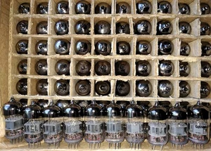 Tubo triodo doble VOSKHOD soviético años 60 50 piezas 6N2P ~ 12AX7, ECC83 NUEVO - Imagen 1 de 7