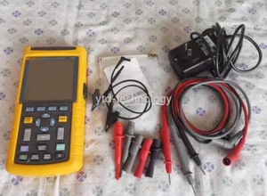 FLUKE 123 INDUSTRIAL SCOPEMETER 20MHz HANDHELD OSCILLOSCOPE/Used/ - Picture 1 of 8