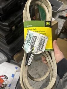 John Deere Original Equipment Flat Deck Antriebsriemen #GX21395 - Bild 1 von 1