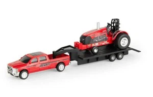ERTL - Pick-up with trailer and pulling tractor CASE IH Red Menace - 1/64 - E... - Picture 1 of 6