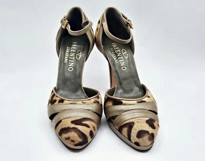 Valentino Garavani animal print cabelo de pônei couro marrom salto bombeado 35.5 5 - Imagem 1 de 4