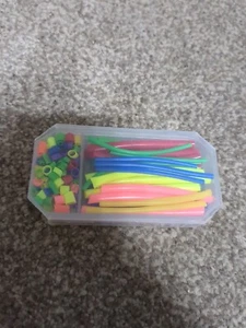 Anillos de flotador de pesca cortados a lo largo en una caja  - Imagen 1 de 4