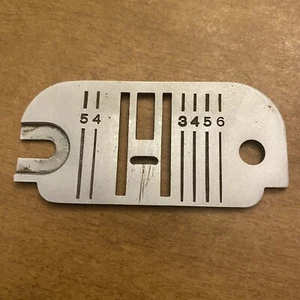 Singer Stylist 513 Sewing Machine Replacement OEM Part Needle Throat Plate - Picture 1 of 2