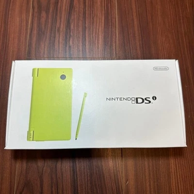 Consola Nintendo DSI verde lima sin usar, número de artículo 4854 de Japón Foto 1 de 4