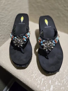 Volatile Sandalen Damenschuhe Größe 8 schwarz beige Keilabsatz Flip-Flop Pantoletten Plateau - Bild 1 von 7