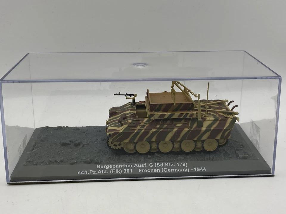 Bergepanther Ausf. G Sd.Kfz. 179 sch.Pz.Abt.301 Frechen 1944 1:72 tank - Image 1 of 1