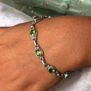925 Sterling Silver Natural Peridot Gemstone Adjustable Bracelet Gifts RT-86 - Picture 1 of 6