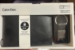 Calvin Klein Mens Bookfold Wallet and Key Fob Set 