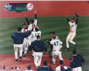 Foto 8x10 de celebración de campeones de la Serie Mundial 1999 de los Yankees de Nueva York - Imagen 1 de 1