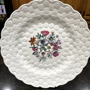 Spode CANADIAN PROVINCIAL FLOWERS 13” Round Platter Chop Plate or Platter - Picture 1 of 10