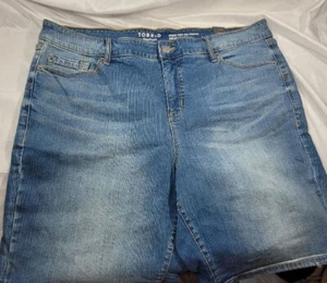 Torrid Perfect High-Rise Bermuda Vintage Stretch Denim Jean Shorts - Sz 18 - Picture 1 of 8