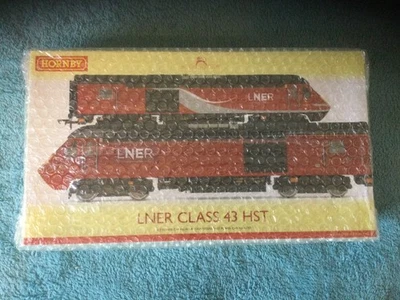 Hornby R30095 LNER HST POWER CARS, DCC ready 21 pin - new - image 1 of 3