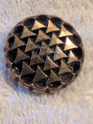 Vintage Le Chic Filigree 1" Button - Image 1 of 3