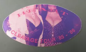 Herz Backstage Pass Satin Sticker RAR Dekolleté oval '85-'86 Anne & Nancy OTTO! - Bild 1 von 2