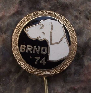 1974 International Dog Breeders Club Show Event Brno Pointer Breed Pin Badge - Picture 1 of 3