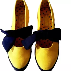 9 West Sport Shoes 7.5 Yellow Canvas Flat Bend Butterfly Black Bow Vintage - Picture 1 of 11