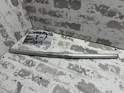 Manillar plano de bicicleta de montaña Ritchey ForceLite de colección 25,4 mm x 570 mm plateado Foto 1 de 4