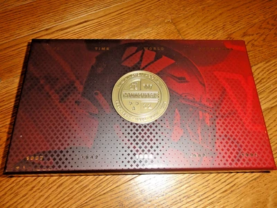 Caja de regalo porta boletos de temporada 2023 Washington Commanders miembro dorado Foto 1 de 4