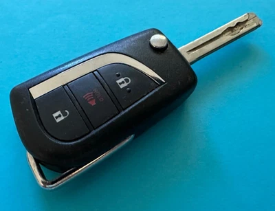 OEM 2020-2021 TOYOTA C-HR LE REMOTE FLIP KEY FOB 89070-F4082 MOZB3M2F2L ~RARE!! - Image 1 of 4