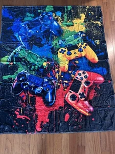 Coperta Lancio Giocatori Peluche 50 X 60 Nuova Ottimi Colori 3384. - Foto 1 di 12