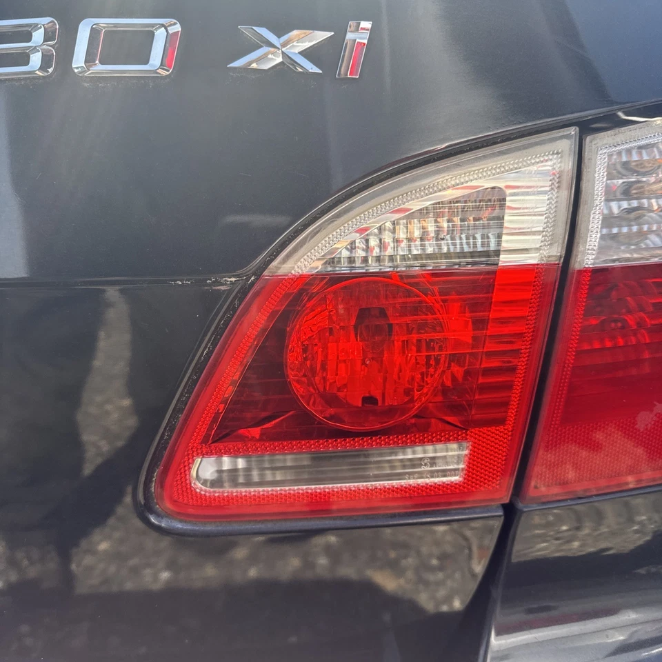 BMW 530Xi E61 2006 2007 vagón de turismo pasajero derecho luz trasera interior OEM Foto 1 de 1