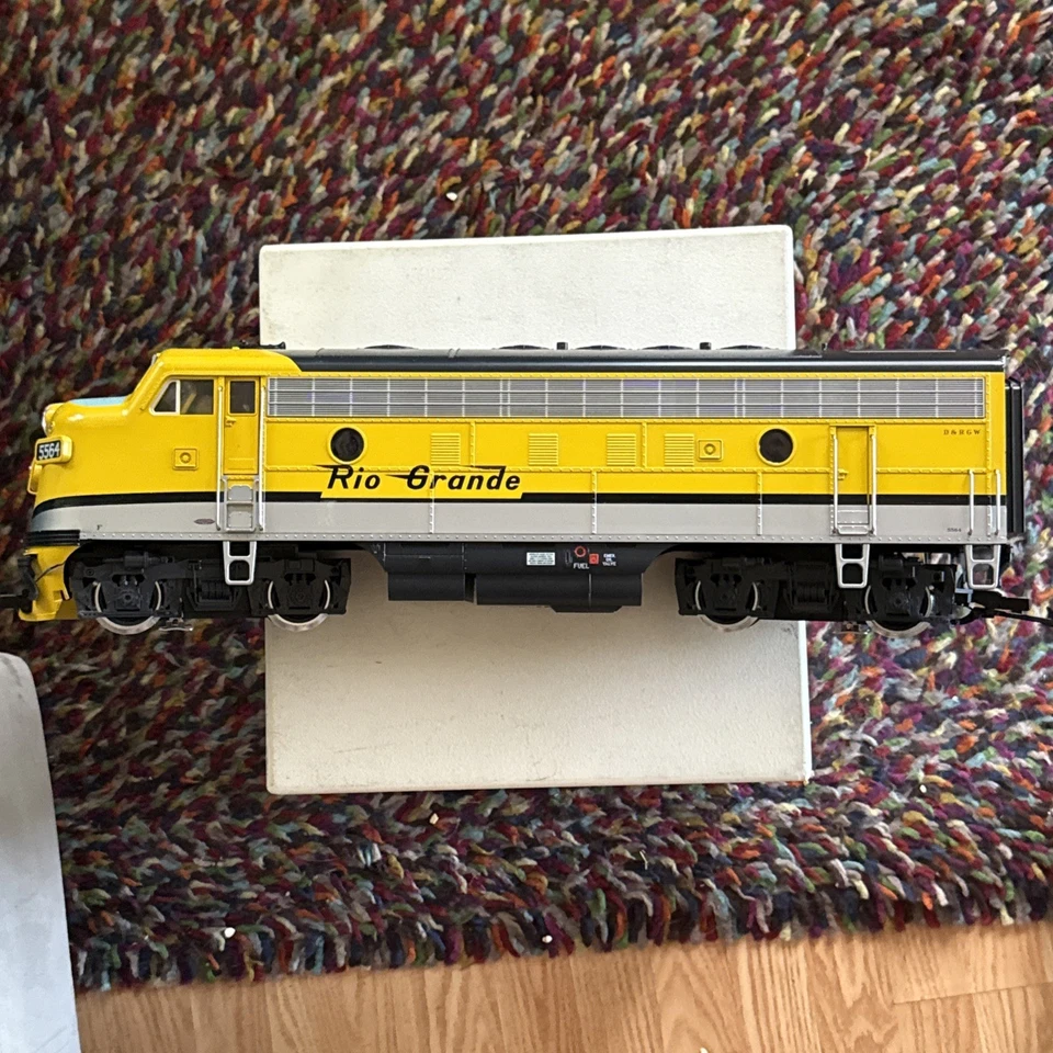 LGB 20578 DRGW F7 A DIESEL LOCOMOTIVE 5564 ERA III W/LIGHTS, sound SEE PIC as is - Image 1 of 4
