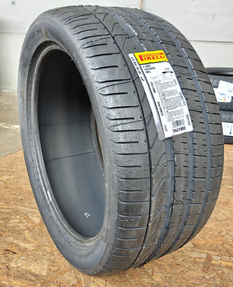 1 Sommerreifen 325/35 R22 110Y PIRELLI P Zero MO     #391 - Bild 1 von 2