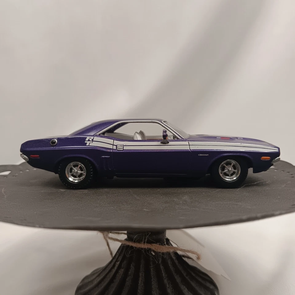 Matchbox 1971 Dodge Challenger 1:43 Muscle Car Collection With COA [1235] - Image 1 of 4