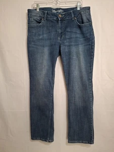 Women's Wrangler Strait Leg Jeans Size 15 x 30 Blue Premium Denim Classic Fit - Picture 1 of 6