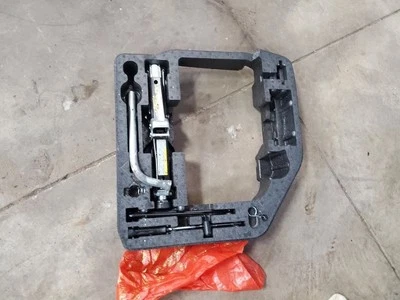 AUDI A5   2015 Jack 1745717 - Image 1 of 4