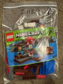 Retired LEGO Minecraft: The Mushroom Island (21129)