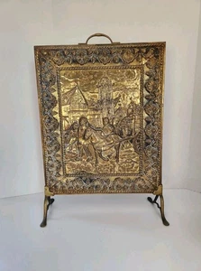 Antik Vintage Messing Kaminschirm innen geprägt Menschen Pferd SIEHE BILDER - Bild 1 von 17