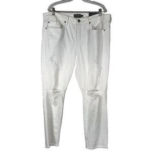 TORRID - WOMEN'S 16R - WHITE HIGH RISE STRAIGHT FRAYED HEM JEANS - Picture 1 of 10