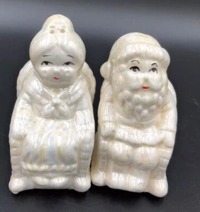 Novelty Salt & Pepper Pots Shakers ~ Father Christmas ~ Santa Claus & Mrs Claus - Bild 1 von 2