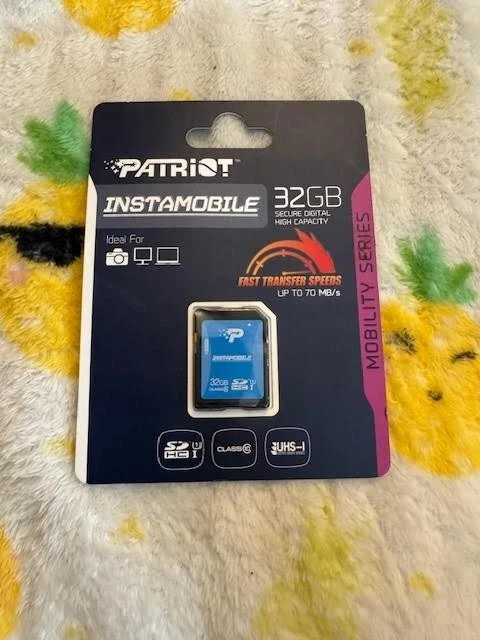 Patriot Instamobile 32GB SD card Mobility Series for camera, computer, laptop - Image 1 of 2