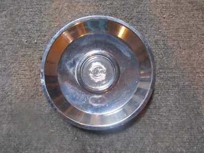 1 Used 2004 05 06 07 08 Chrysler Pacifica Factory Center Cap OEM Hubcap 2257 - Image 1 of 4
