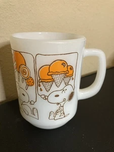 Vintage 1958 SNOOPYSWEET DREAMS MUG CUP - Fire King Anchor Hocking milk glass - Picture 1 of 7