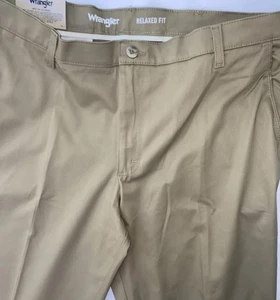 Wrangler Herren Hose Freizeit Relaxed Fit Flatfront Hellbraun 36X30 Büro Riata Neu - Bild 1 von 11