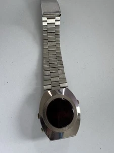 Vintage Red LED Digital Watch - Picture 1 of 4