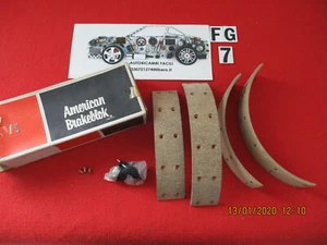 J1221 388 SATZ BREMSBACKEN PEUGEOT 504 GL GL GLD - Bild 1 von 1