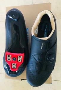 Shimano Women’s Specific Fit Black Dynalist 39 Cycle Shoes New in Box size 7.2 - Picture 1 of 5