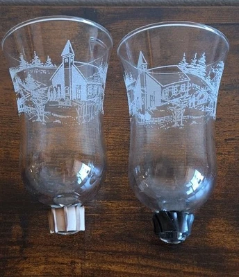 Lote 2 Candelabros Votivos Grabados Vidrio Transparente Interior Hogar Escena de Invierno Iglesia Foto 1 de 4